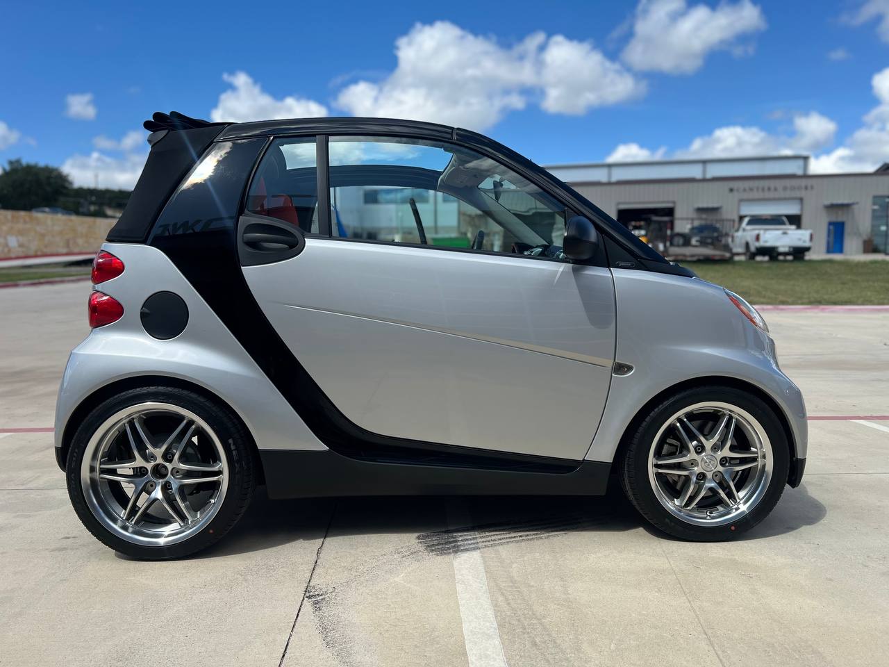 Car for Sale - smart fortwo 451 - Convertible - 2008 - less than 5,000 miles!